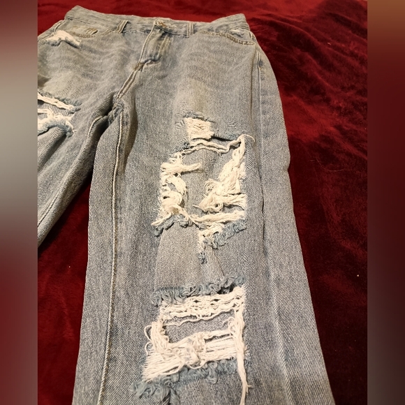 Shein Ripped Jeans - Picture 6 of 15